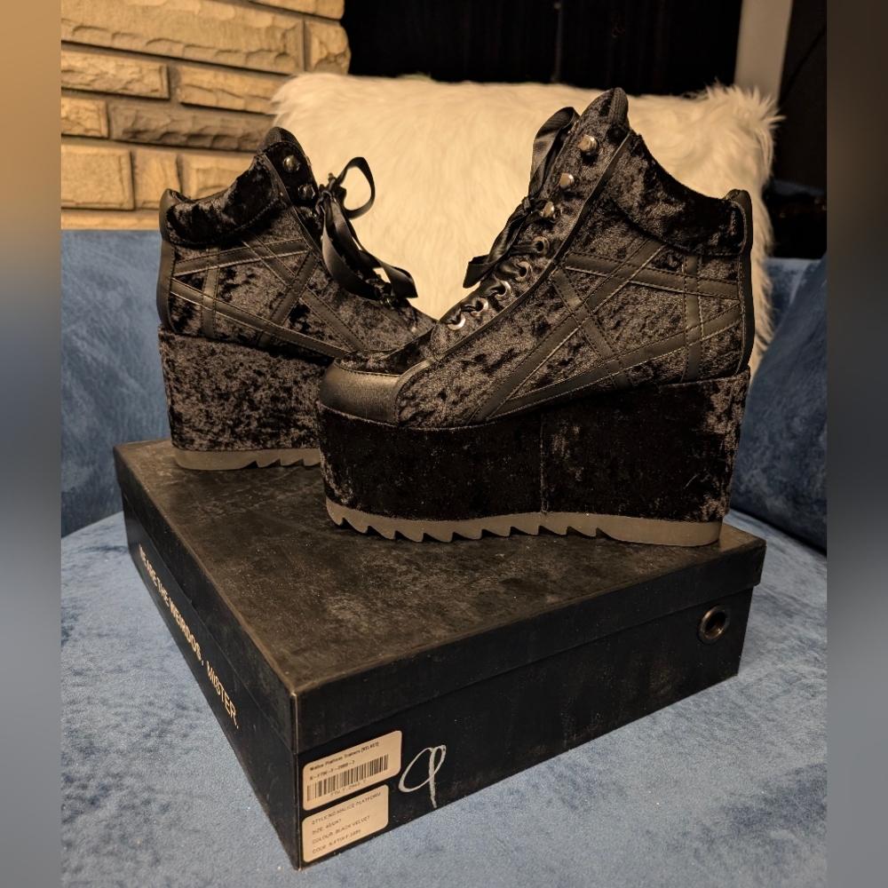 Brand new Killstar no Malice Crushed Velvet Platform Trainers Sneakers - Picture 2 of 12